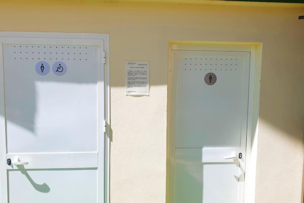 Apartamento A Pie De Playa Con Terraza Y Piscinas Leilighet Benalmádena Eksteriør bilde